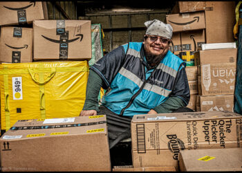 Delivery, Amazon, NewSanta FOTO: Terry W Sanders