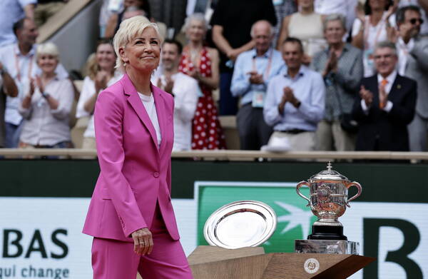 Tennis legend Chris Evert announces return of ovarian cancer