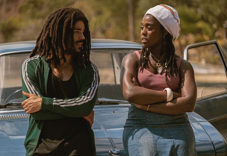 “Bob Marley” and Lashana Lynch “Rita Marley” in Bob Marley: One Love / Paramount Italy