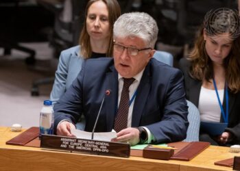 Miroslav Jenča, Assistant Secretary-General for Europe, Central Asia and Americas in the Department of Political and Peacebuilding Affairs and Peace Operations, speaks at the Security Council meeting on threats to international peace and security. (UN Photo/Manuel Elías)