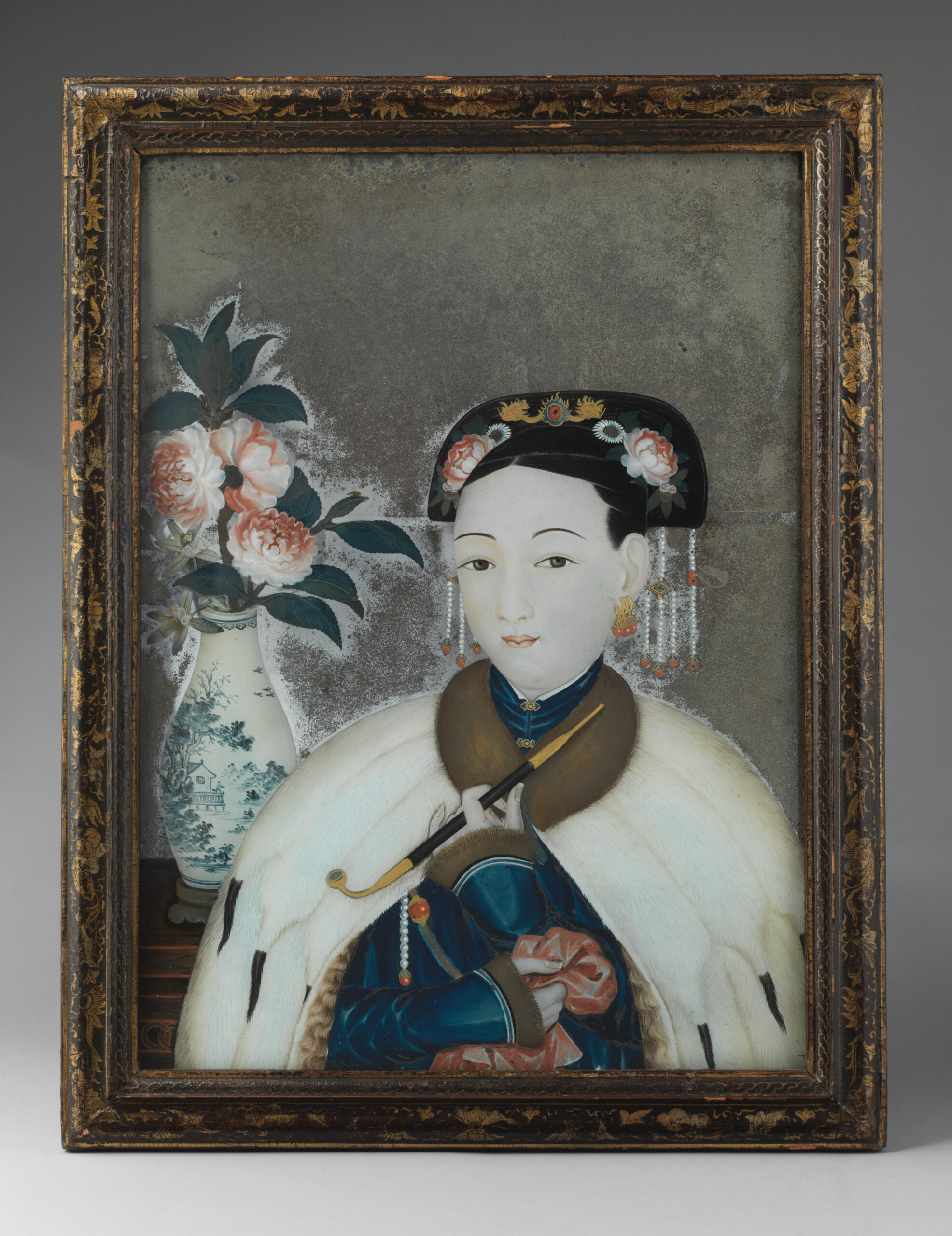 "Woman with a pipe", one of the works on view in the exhibition Monstrous Beauty at the Met, open to the public starting March 25