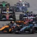 Al centro, l'auto di Piastri d McLaren vince il Gran Premio del Barhein /ANSA