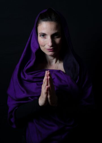 Elena Mazzon in The Popess: Instructions for Freedom. Foto: Luigi Russo