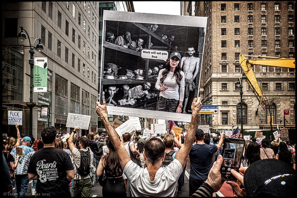 March to Protect Migrants and the PlanetPhoto: Terry W. Sanders