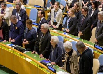 Prayers and a moment of silence at the United Nations observance of the International Day of Commemoration in memory of the victims of the Holocaust. (UN Photo/Manuel Elías)