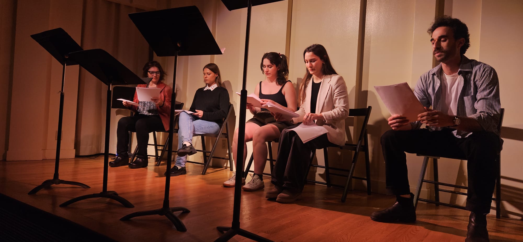 Un momento del reading di Pelle di Chiara Arrigoni, presentato alla Casa Italiana Zerilli-Marimò durante In Scena! Italian Theater Festival NY 2025 – ph. courtesy In Scena!