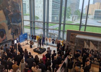 Un momento dell'inaugurazione della mostra dedicata a Paolo Rossi alle Nazioni Unite (Foto Missione Italiana)