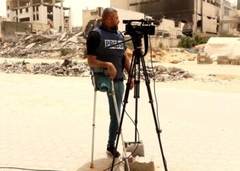 Palestinian journalist, Sami Shehada lost his leg in an attack in Gaza. (Photo UN News )