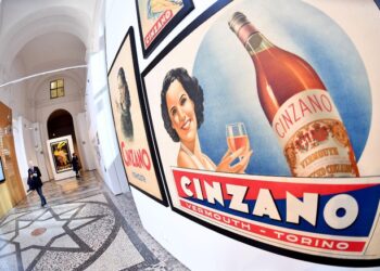 Poster di Cinzano /ANSA