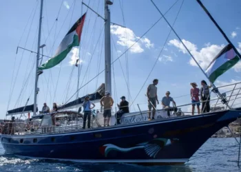 La nave umanitaria Madleen (ph: ANSA)