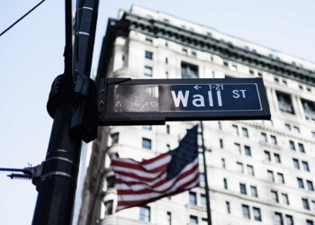 A sign for Wall Street near New York Stock Exchange in New York, New York, USA, 07 March 2023 ANSA/EPA/JUSTIN LANE